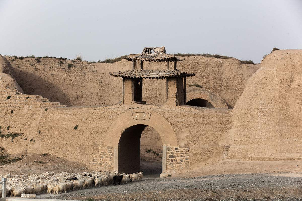 甘肃一处独特的古城,竟然仿照"乌龟"建造,你知道是哪里吗?