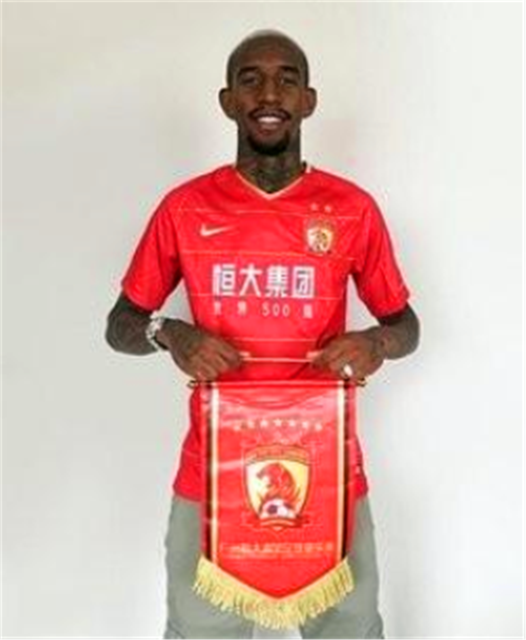 现如今中国队能归化保利尼奥利塔利斯卡吗?为什么?