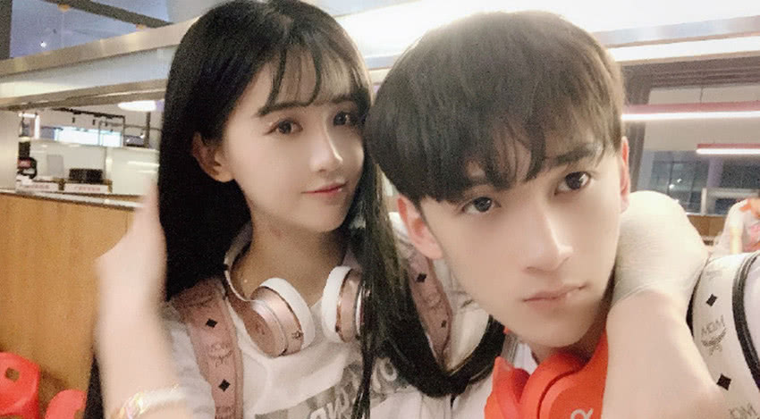 杨清柠毛宸宸公开"民国"婚纱照,谁注意两人小动作?网友:羡慕