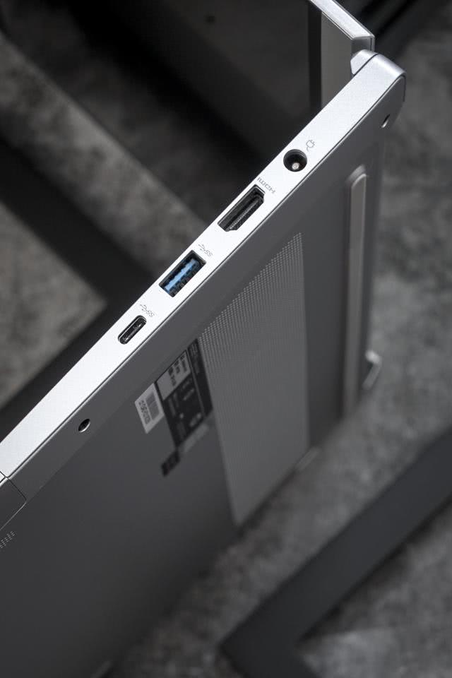 精盾u45s2轻薄笔记本图赏:神舟电脑终将设计审美完善