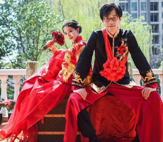 斗鱼全明星拿皇发力带09,yyf获胜,但是辅助宝哥被人狂喷