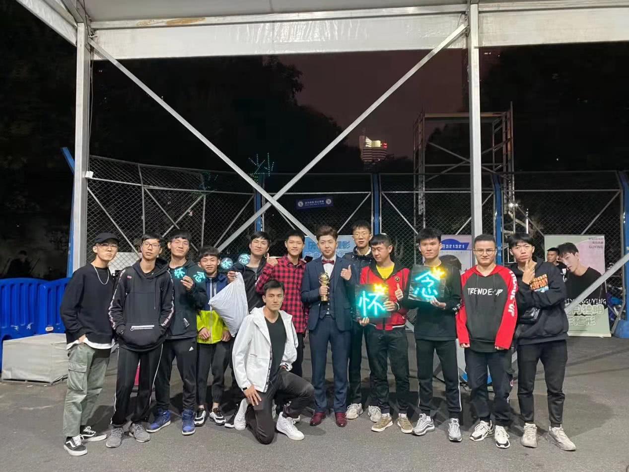 虎牙星盛典:怀念斩获新势力季军,新造型太帅气,粉丝直呼认不出!