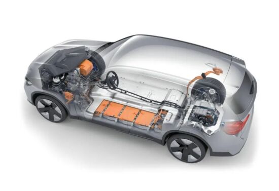 宝马iX3电池被曝新问题，车主被“骗”到4S店技术升级