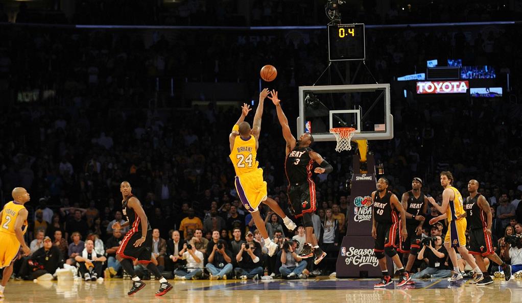 星爆战术再现!圣保罗直接懵圈,科比曾完成过一次