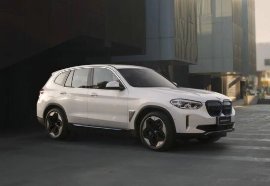 宝马iX3电池被曝新问题，车主被“骗”到4S店技术升级