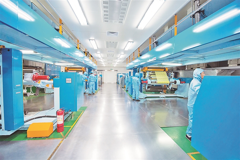 鹏程药用包装:产能升一倍 满产三班倒