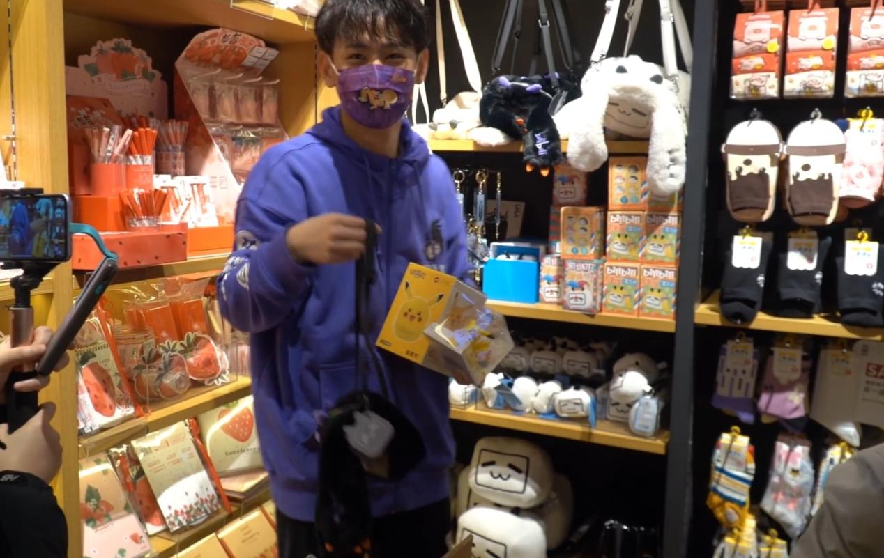 kpl互换礼物风波,gemini女友人设崩塌,亲自下场洗地遭吐槽