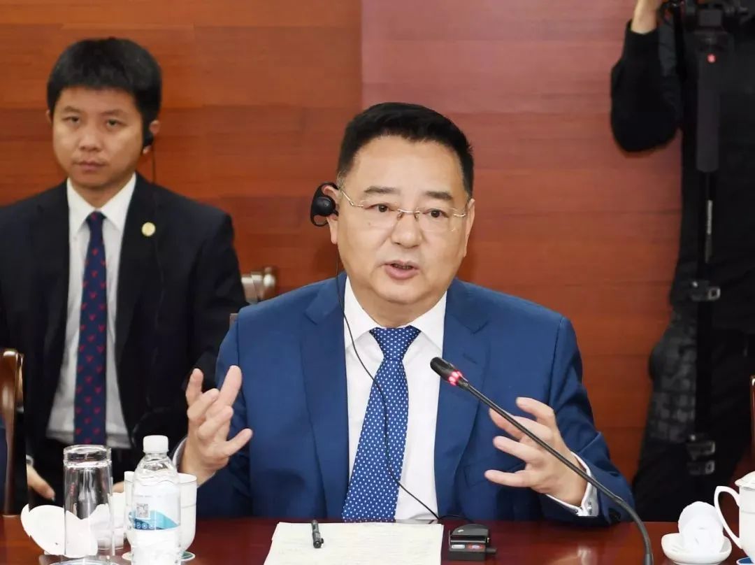 郑建华落马引发强烈关注,外界猜测是前段时间上海电气子公司电气通讯