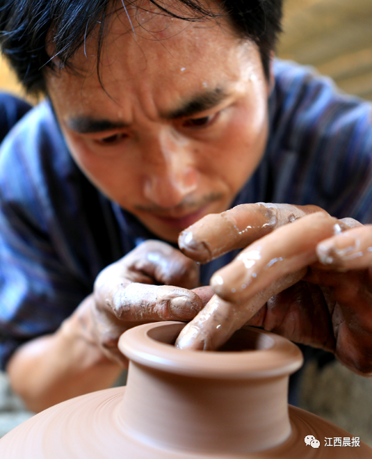 2010年,宜春市靖安县高湖老虎墩遗址出土了一件令考古专家惊喜万分的