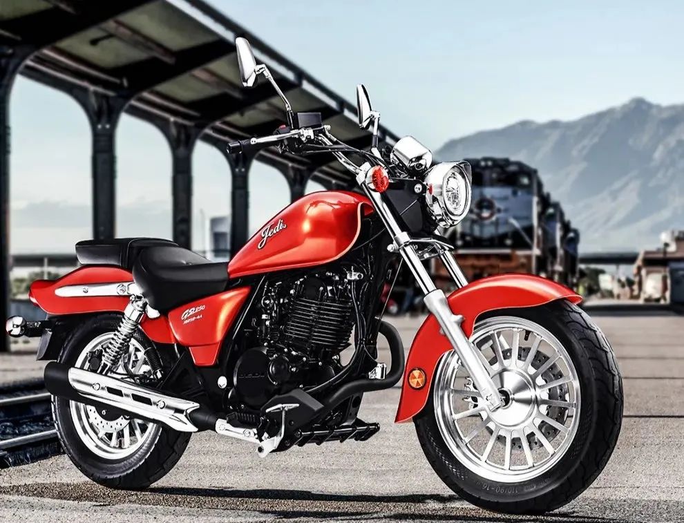 能有一款250cc高颜值的太子车,并且将这种希望完全寄托在了豪爵的身上