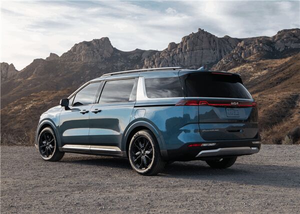 刚上市就“翻车”！行驶中侧滑门自动打开，全新起亚嘉华召回395辆