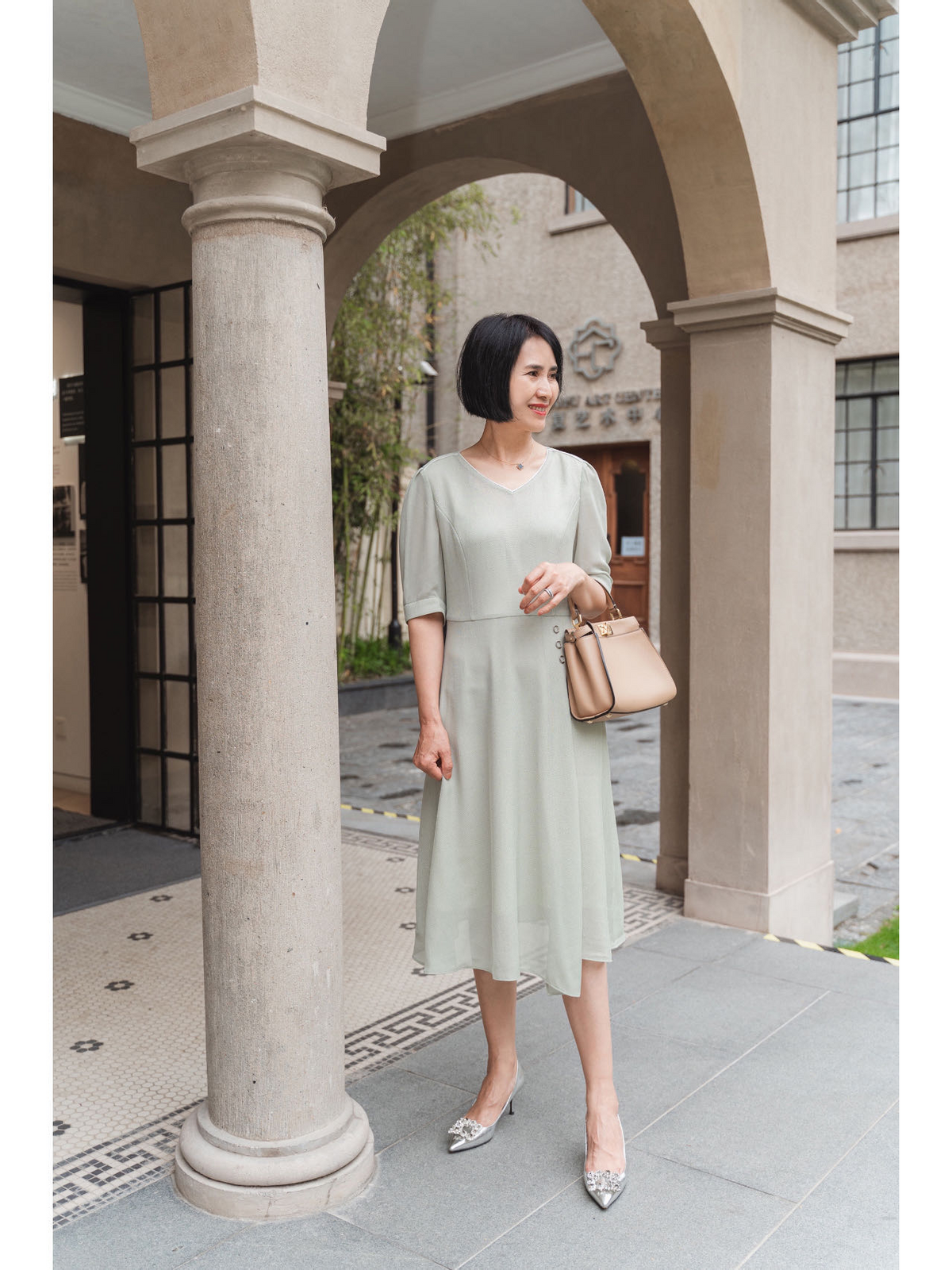 ����Ů�˴�ʲôȹ�Ӻÿ�?���ա�4��4������ ����ʱ�л�����!