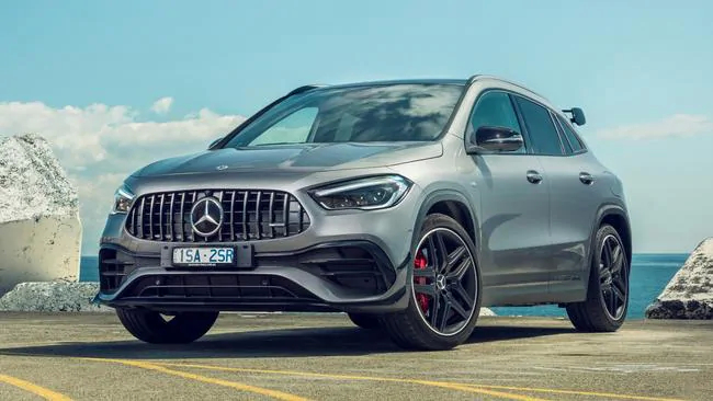 奔驰amg gla45 s:最强大的2.0t四缸机头模糊了跨界车界限