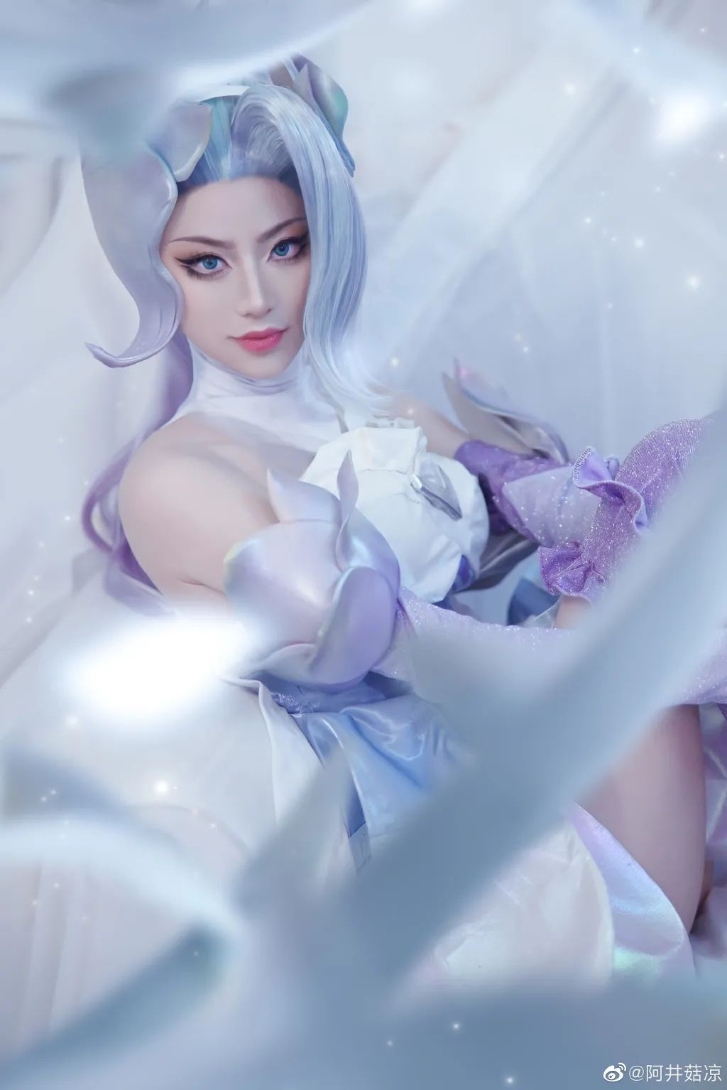 《英雄联盟》水晶玫瑰-婕拉cosplay作品欣赏