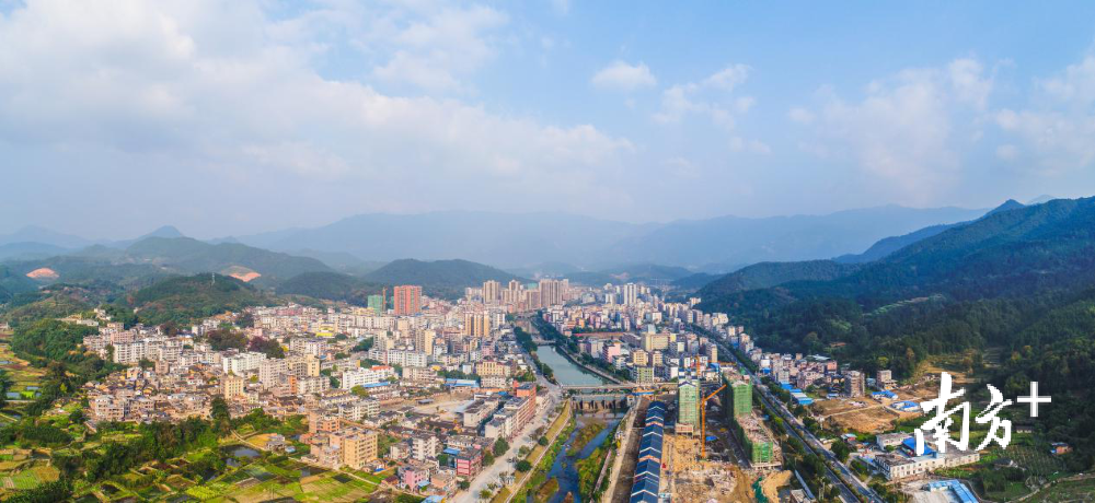 连山,整改,县委书记,连山县,责任书,连山县委,杨蔚宁,文明,连山壮族