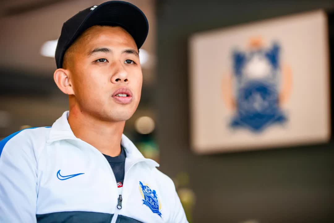 黄政宇:这三年状态起伏有点大,现在越来越适应后腰位置了