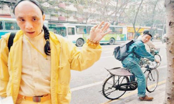 多尔衮十世孙 为保皇室血脉纯正拒绝娶汉女 向国家索要故宫祖屋 Acfun弹幕视频网 认真你就输啦 W ノ