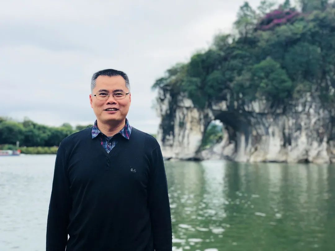 谢守成:务实精细 教研有为