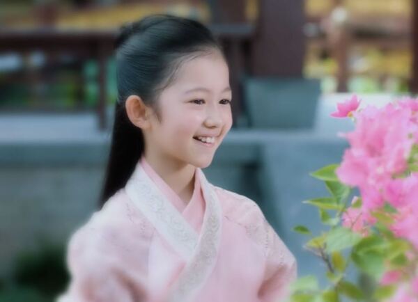 太古神王 花見花開的莫傾城 什麼樣的養恩 遠遠大於生恩 互動頭條