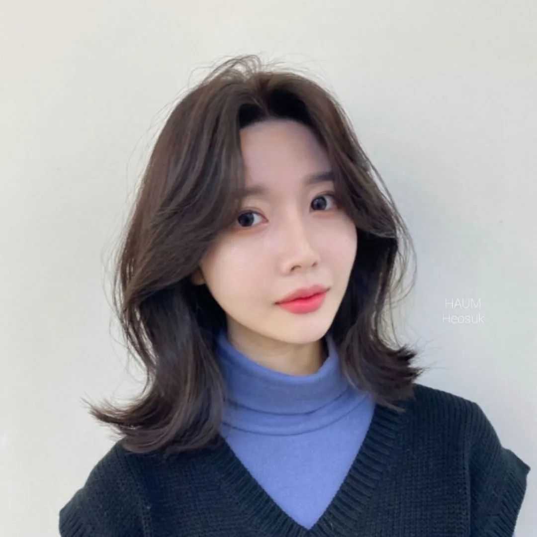 ����30���ļ��ÿ����г������� �����ʻ�����Ů��