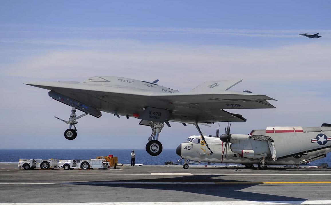 美海军花费131亿美元,打造72架加油机,为何遭大厂嫌弃?