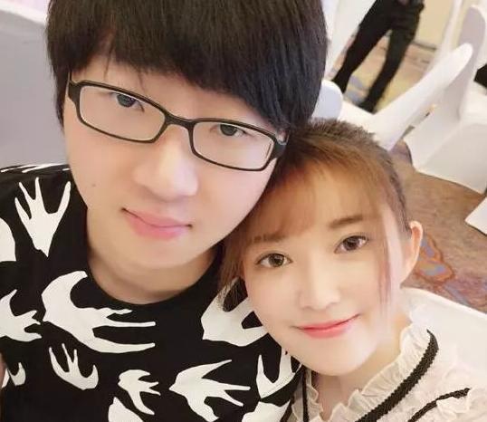 中国dota2又添新希望,苏苏球被证实已怀孕,zhou神也要当父亲了