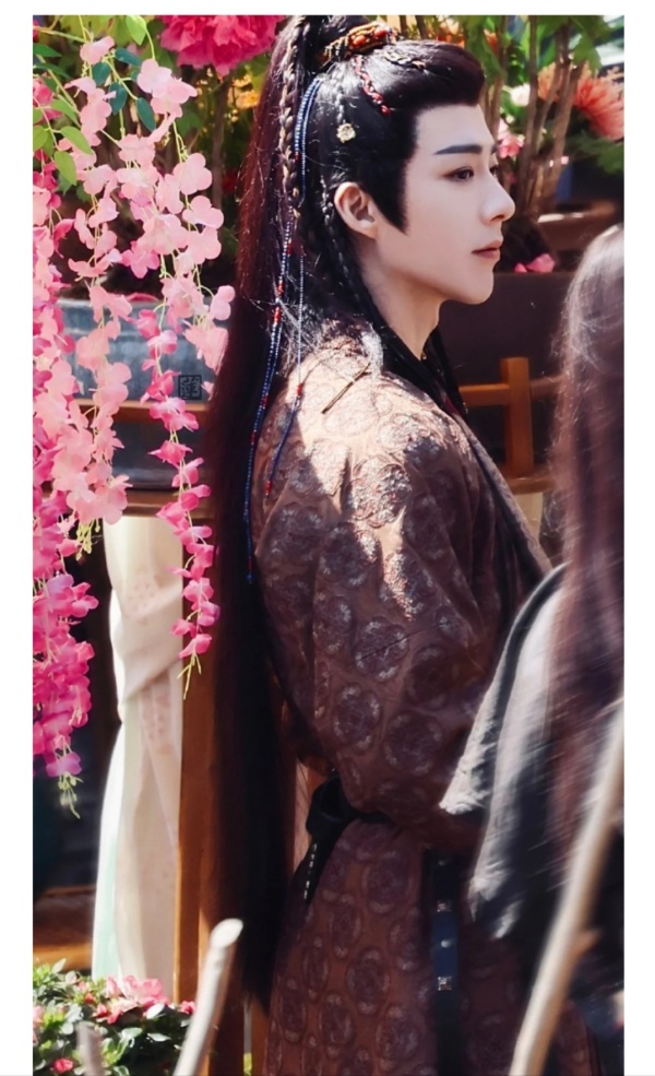 《珠帘玉幕》杀青，赵露思刘宇宁共谱古代传奇，演绎采珠少女逆袭成商贾巾帼的壮丽篇章