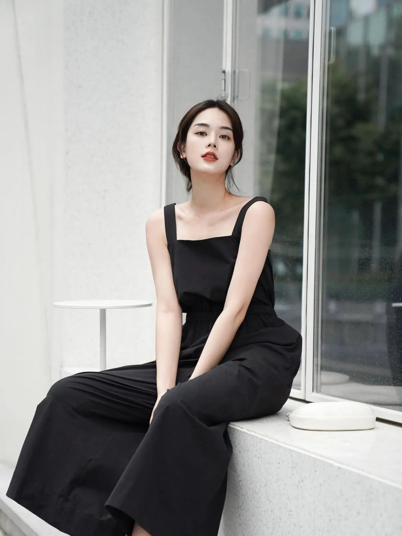 ����Ů������ɫ���·��ÿ���?��ɫ����ȹʲô��ɫ��ÿ�?