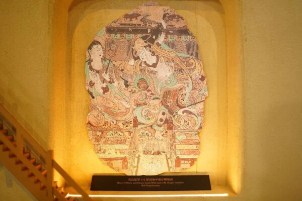 来上海体育博物馆，跟着敦煌壁画传承者史敦宇学“泥板画”