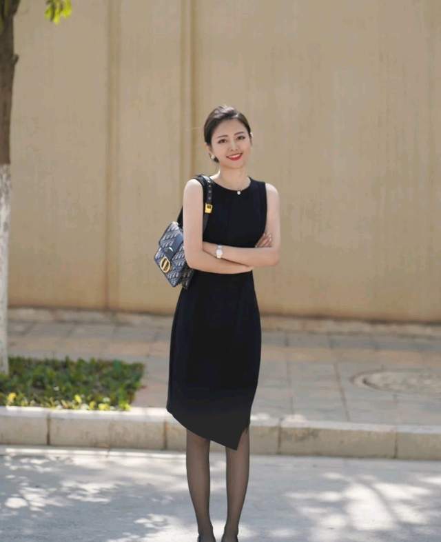 ������֯������ô����ÿ� ��ɫ��֯����+��ɫ����ȹ ���ݻ����Ը�!