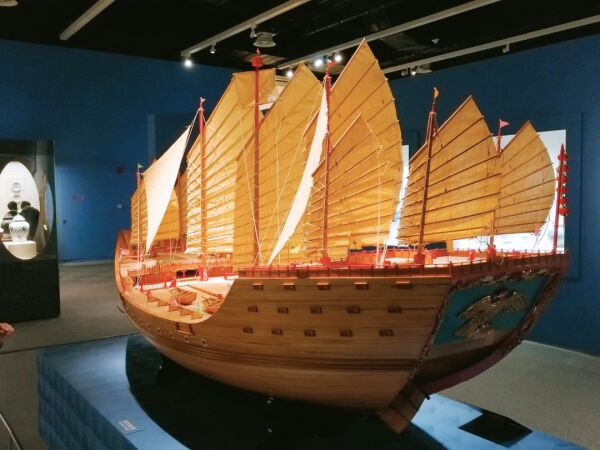 中国長沙窯9世紀頃小壺 忙しない