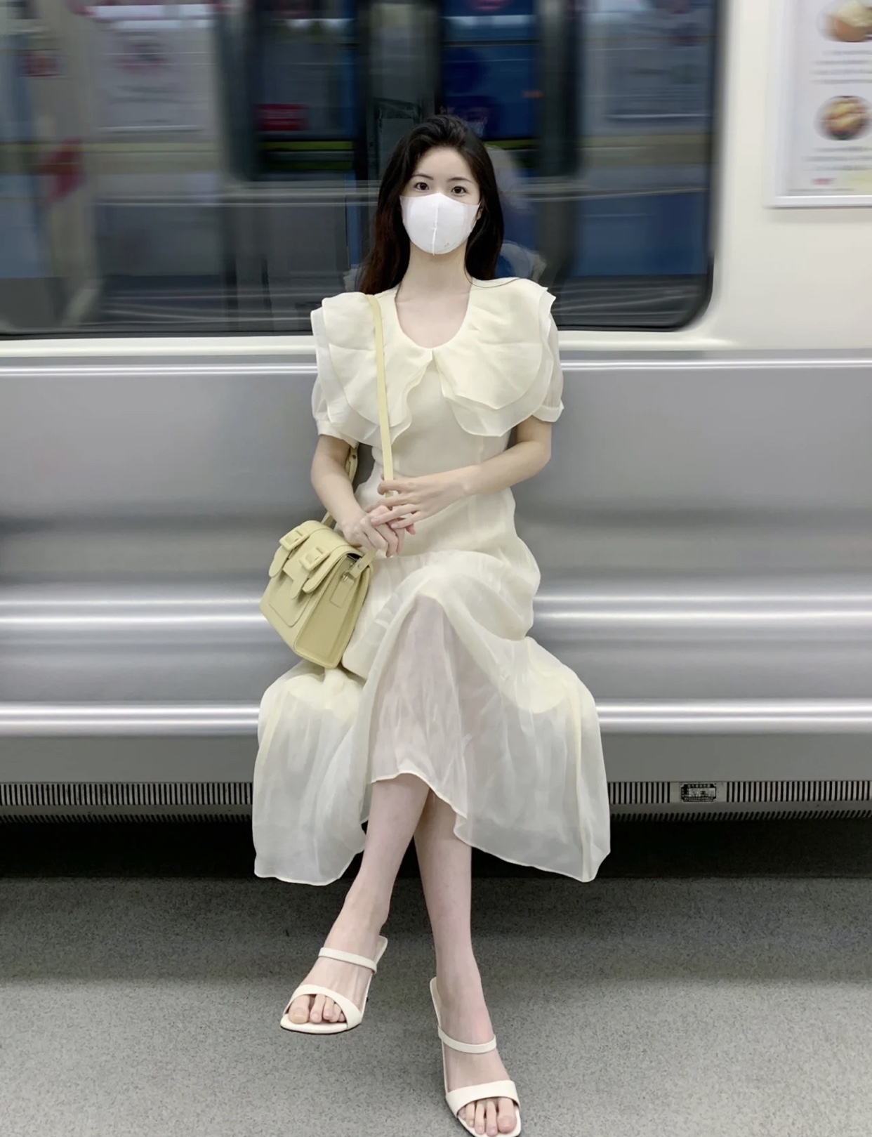 �����ʺϴ�ʲô����ȹ�ÿ�?С���һϯ��ɫ����ȹ ���������ּ���