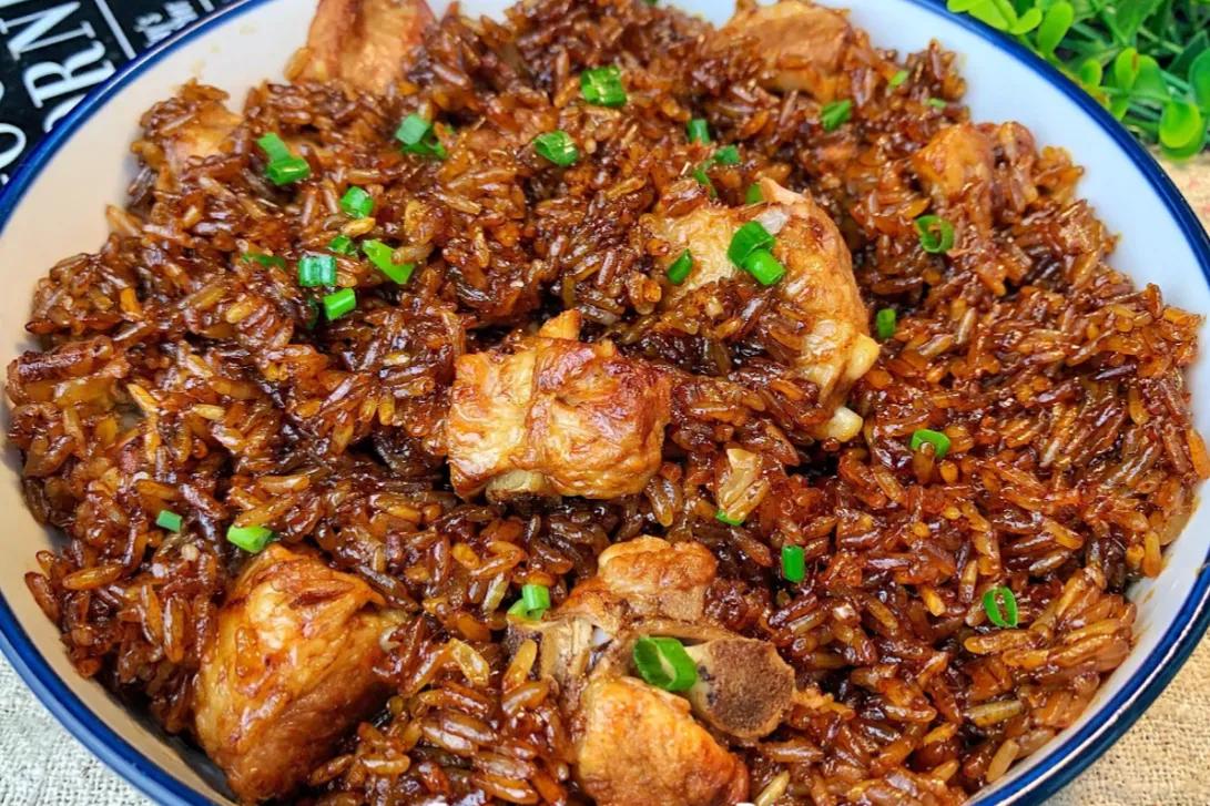 二69,糯米69排骨饭69(4)水开上锅大火蒸熟,转小火焖15分钟左右