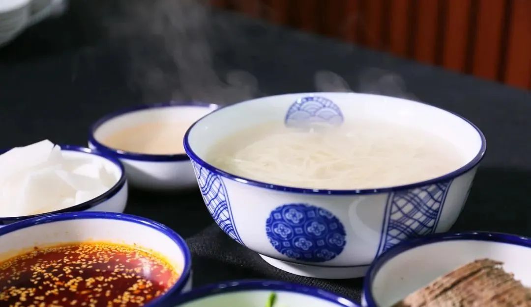 创业做什么生意好？4个小型餐饮创业项目让你赚翻天！