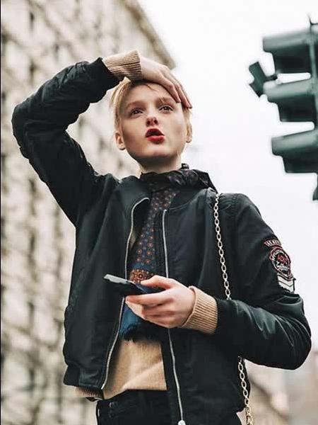 秋日百搭酷帅风的夹克保暖又时髦