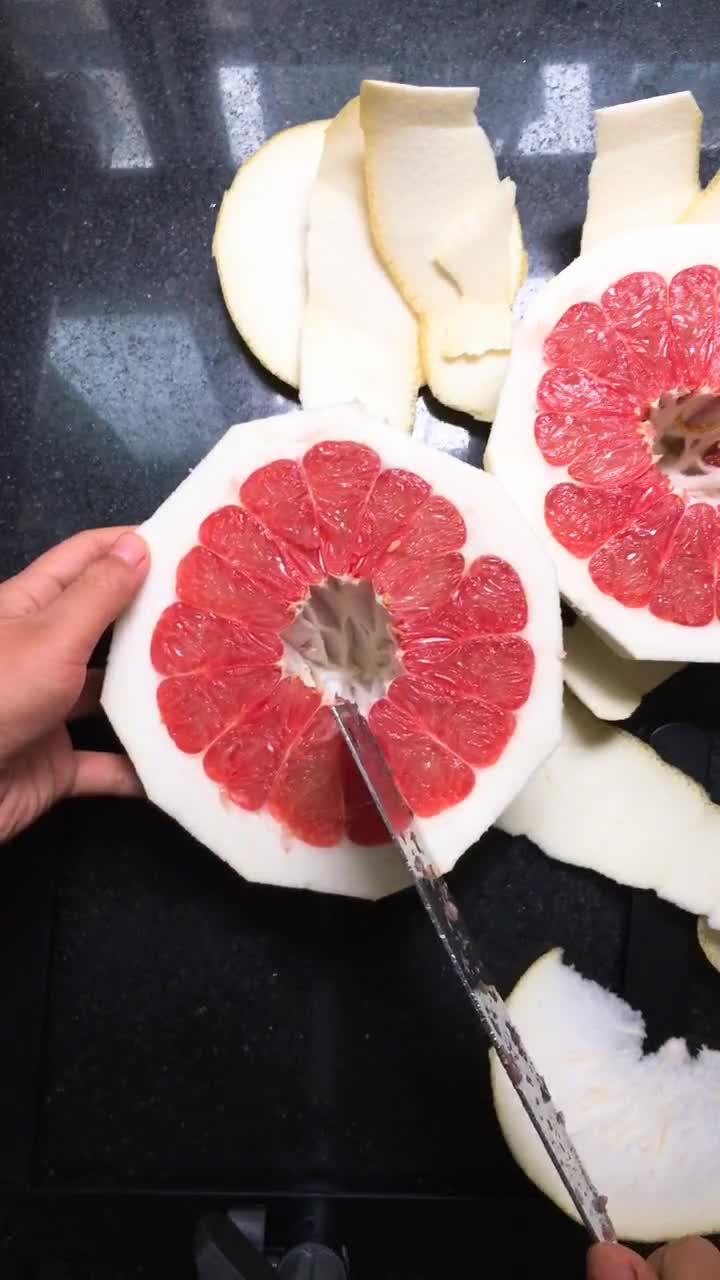 你真的会剥柚子吗?教你剥出超美柚子,来看看吧.